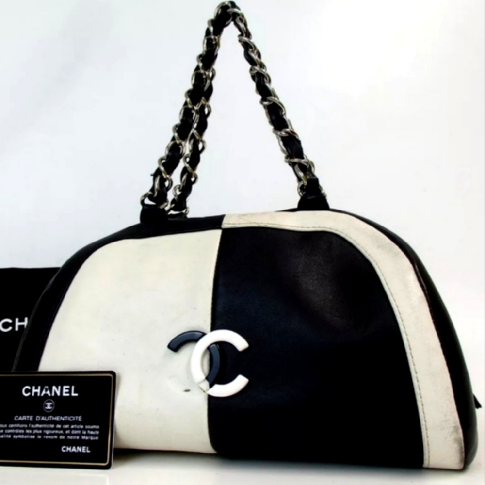 AUTH  CHANEL 10662309 BICOLOR CC MARK  HANDBAG